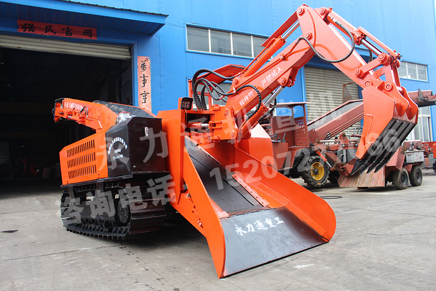 80型履帶皮帶扒渣機.jpeg 80型履帶皮帶扒渣機.jpeg